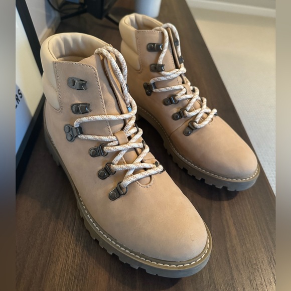 Universal Thread Lace-Up Winter Trail Hiking Boots - Picture 2 of 8